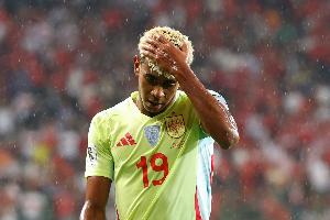 弗里克：亚马尔明天上不了，西班牙国家队给他用了止痛药上场比赛