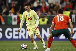 格鲁吉亚主帅：佩德里看起来弱不禁风，但他是世界最佳中场之一