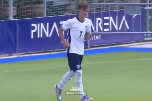 15岁道曼vs西班牙U19集锦遭批：只想表现自己，踢球太独会害了他