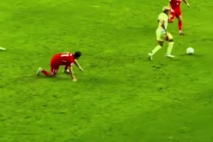 亚马尔这外脚背传球也太帅了👍