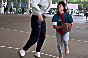 里弗斯压哨绝杀森林狼，28分16助攻，率领湖人116：115战胜森林狼